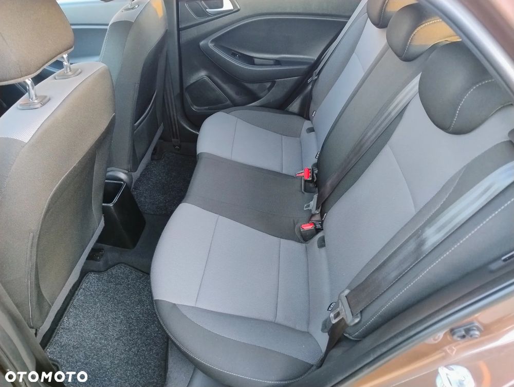 Hyundai i20 1.2 Passion Plus - 22