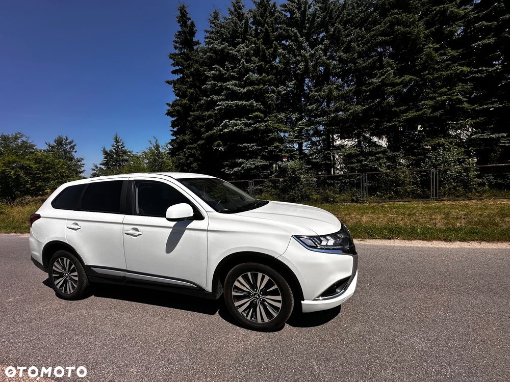 Mitsubishi Outlander - 4