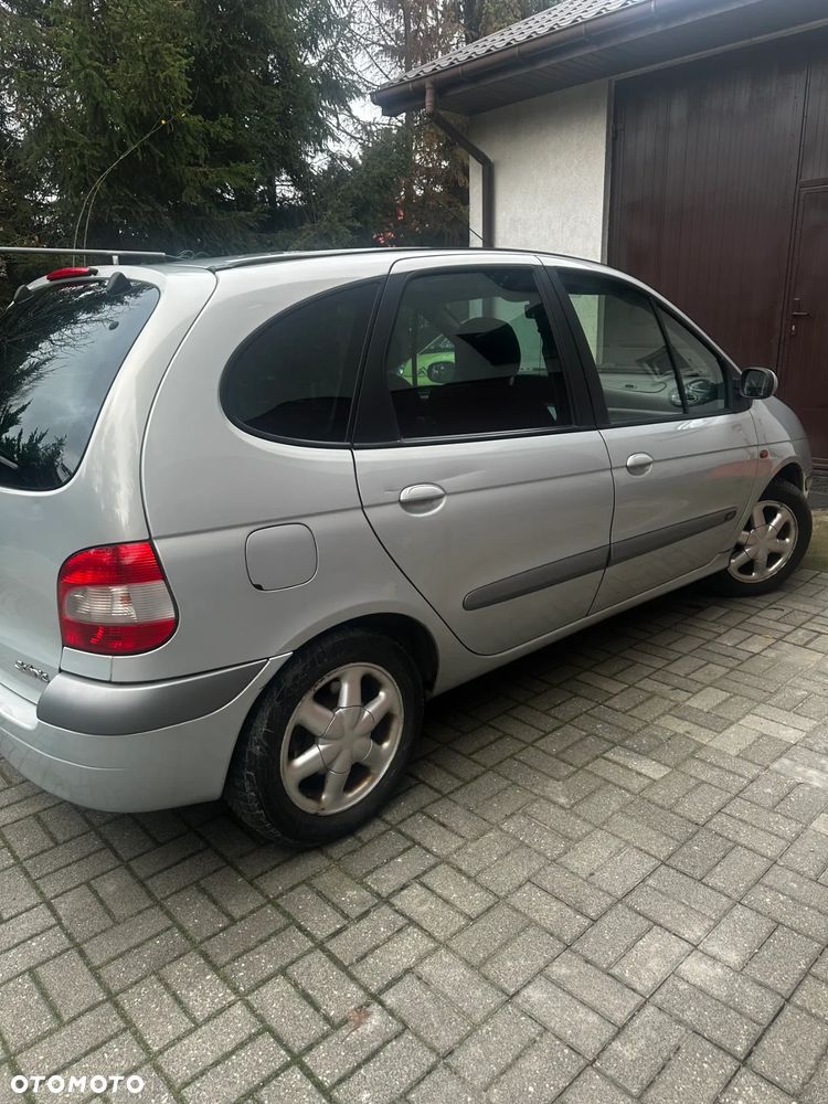 Renault Scenic - 3