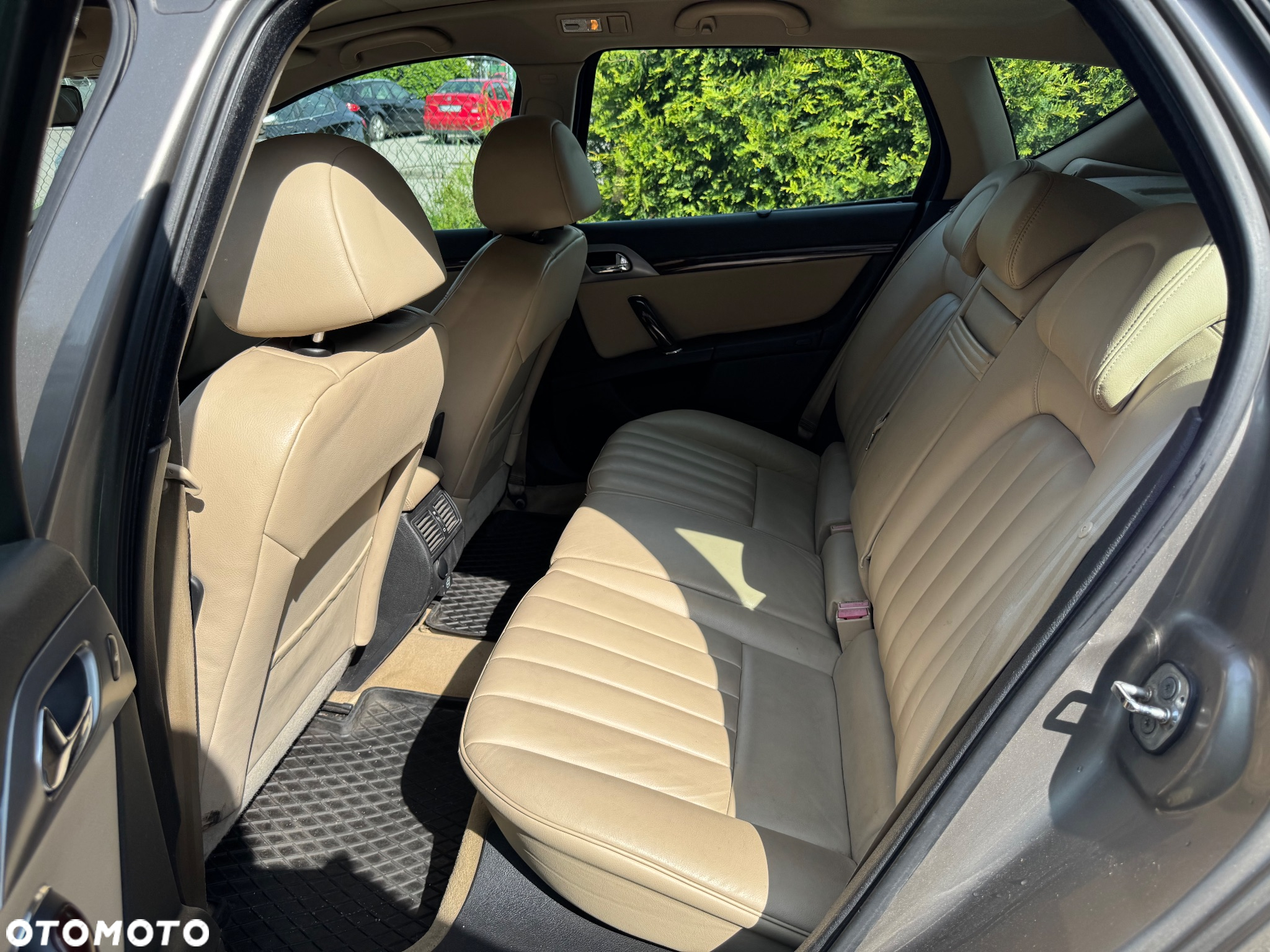 Peugeot 407 - 10