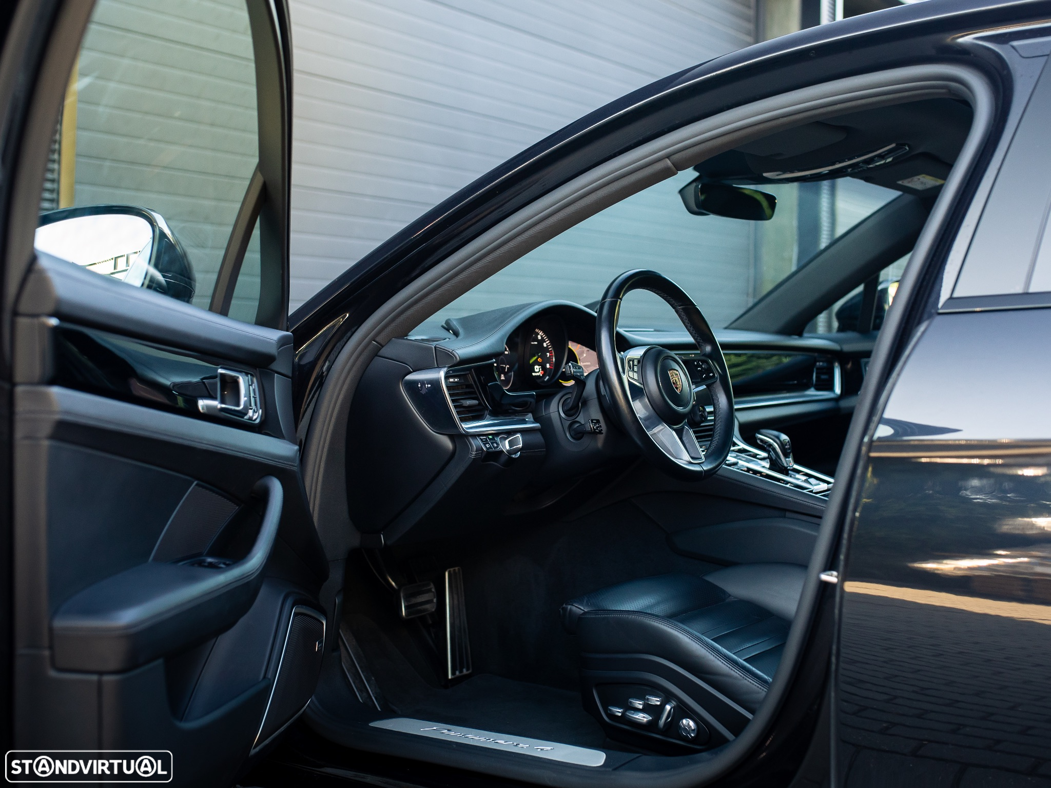 Porsche Panamera 4 E-Hybrid - 26