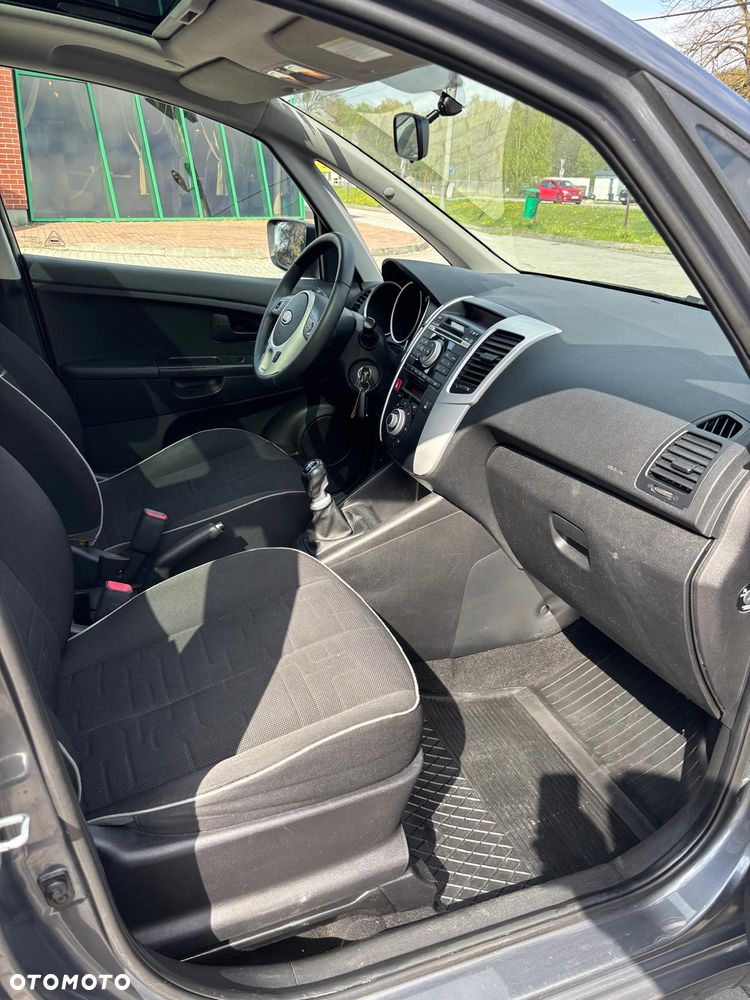 Kia Venga 1.4 L - 11