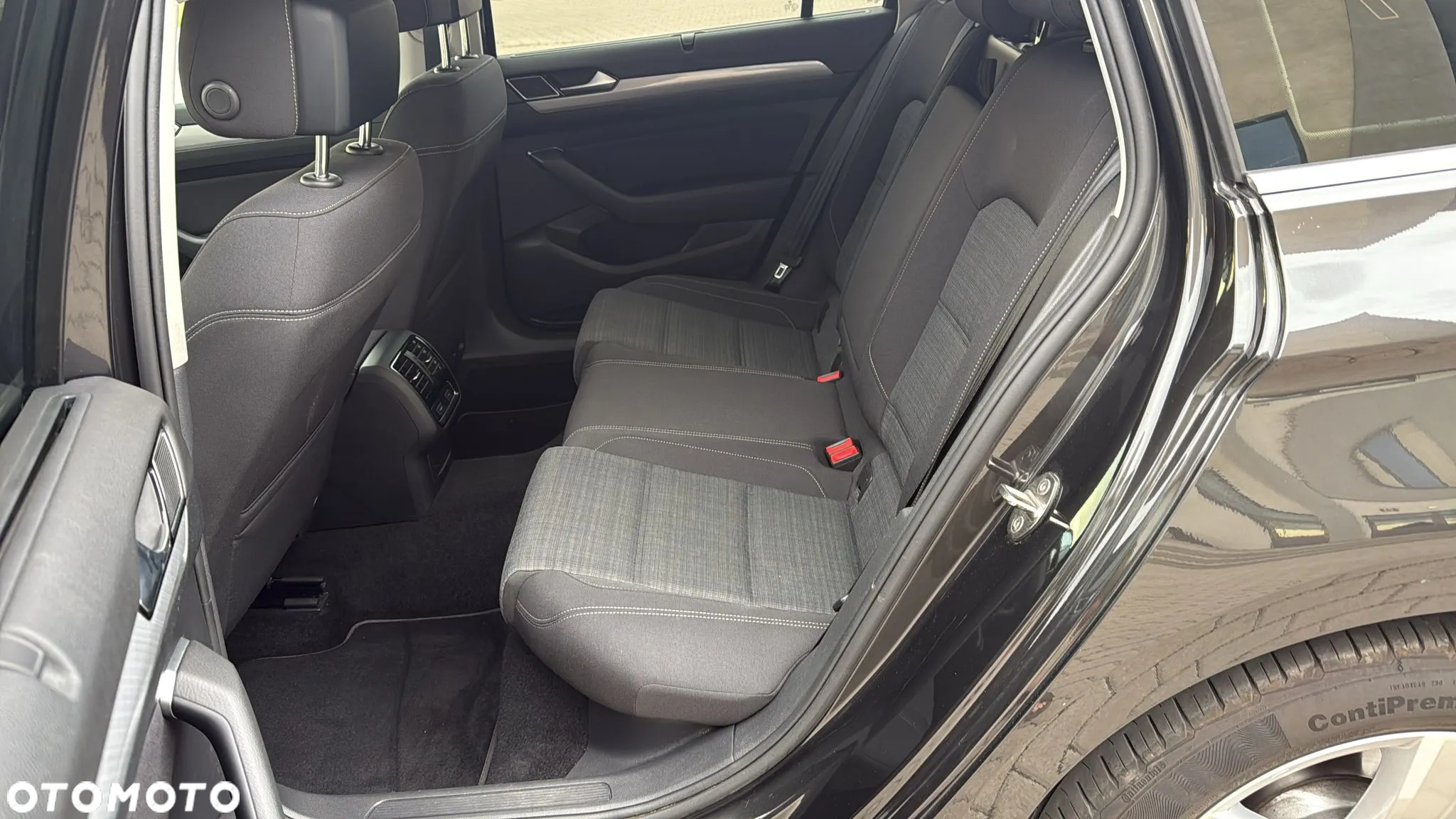 Volkswagen Passat - 17