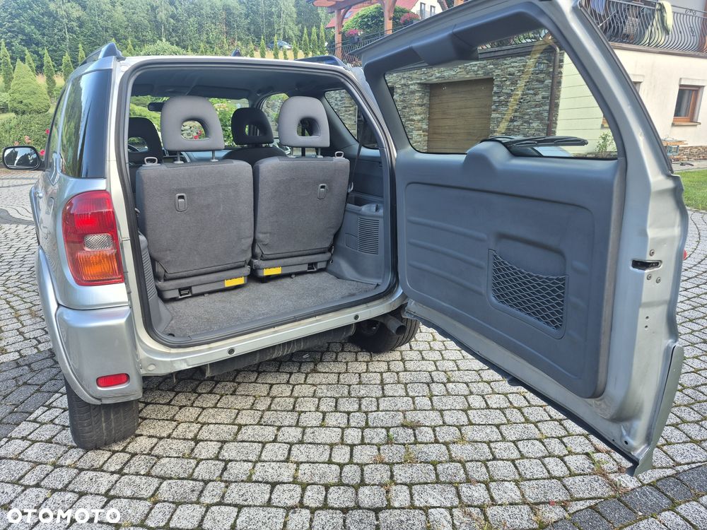 Toyota RAV4 - 7