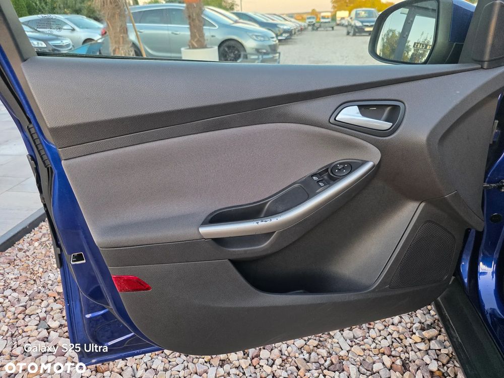 Ford Focus Turnier 1.6 TDCi ECOnetic 99g Start-Stopp-Sy SYNC Edition - 23