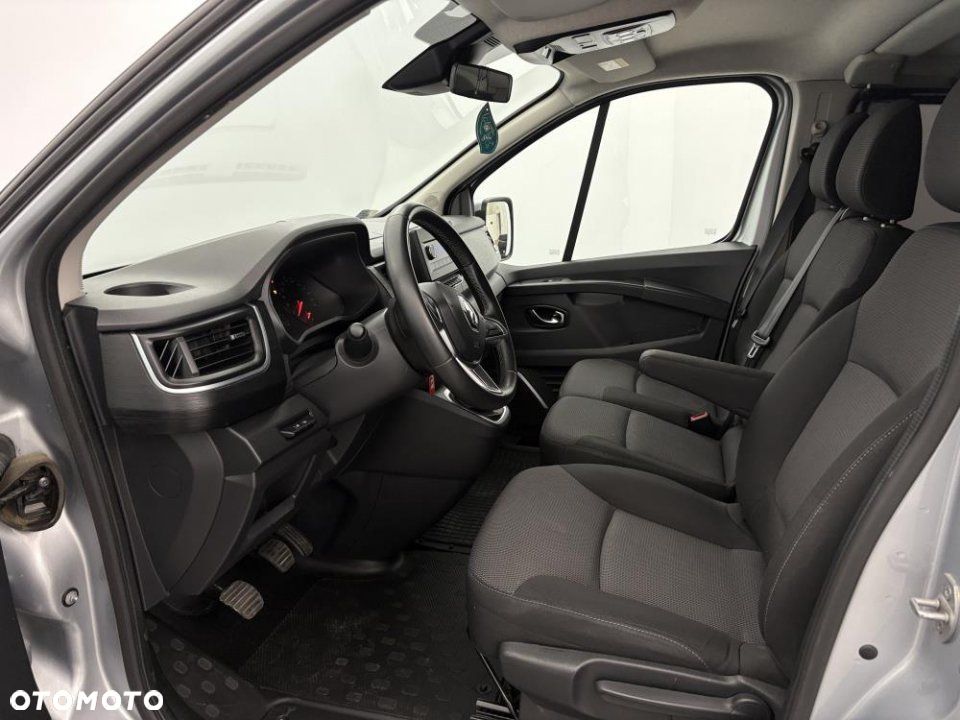 Renault Trafic - 8