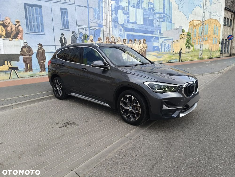 BMW X1 xDrive25i Sport Line - 9