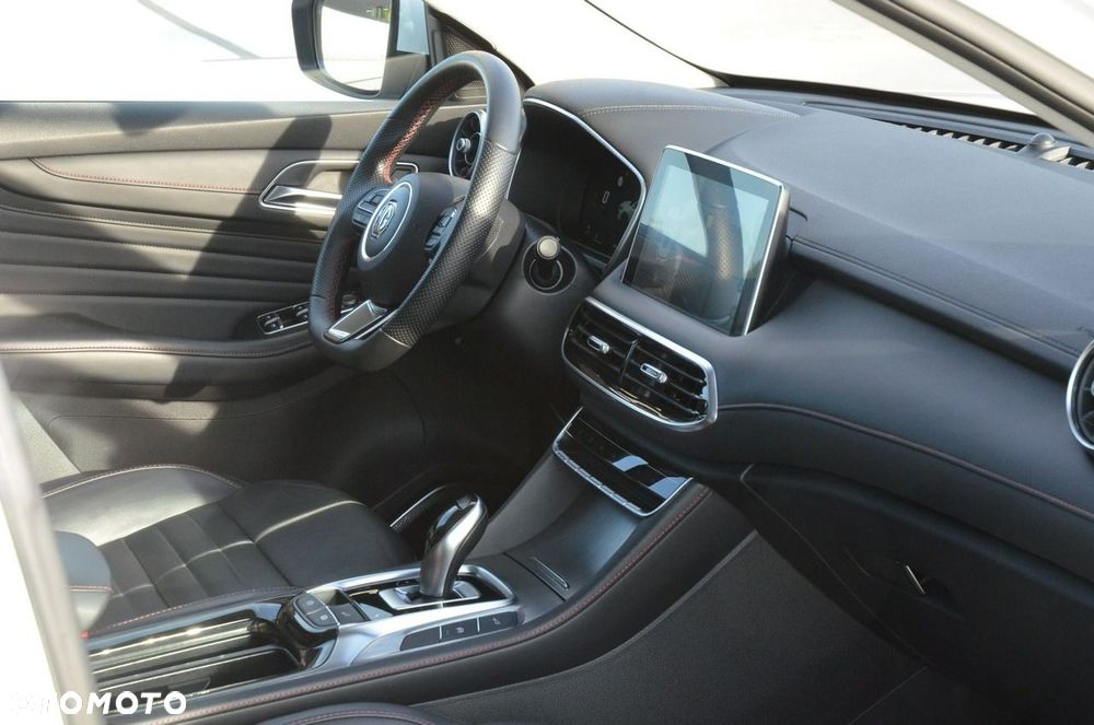 MG HS 1.5T-GDI Luxury - 23