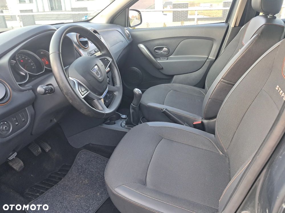 Dacia Sandero Stepway dCi 90 (S&S) Celebration - 12