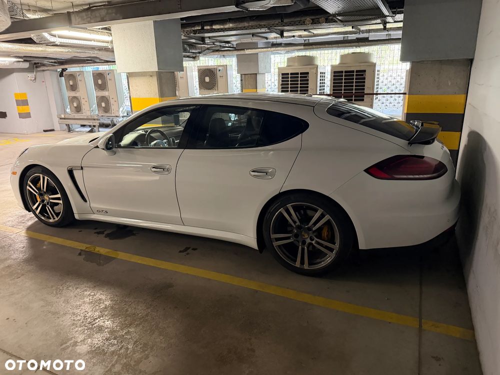 Porsche Panamera GTS PDK - 11
