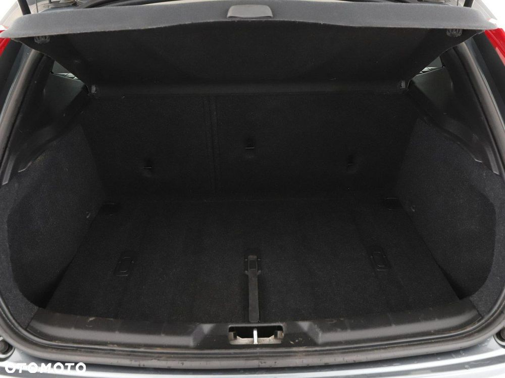 Volvo V40 Cross Country D3 Geartronic Linje You - 21