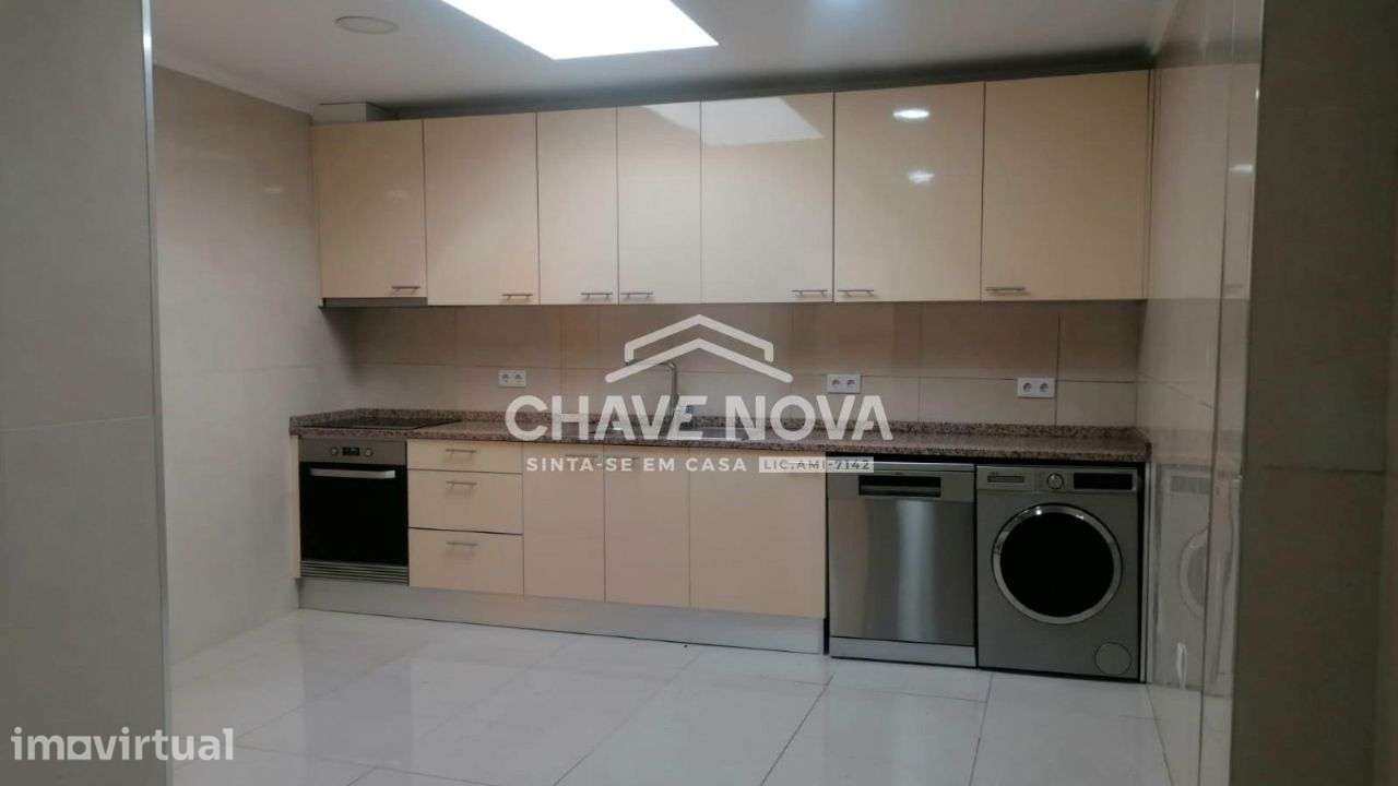 Moradia Geminada V3 c/ Terraço em Campanhã - Grande imagem: 4/25