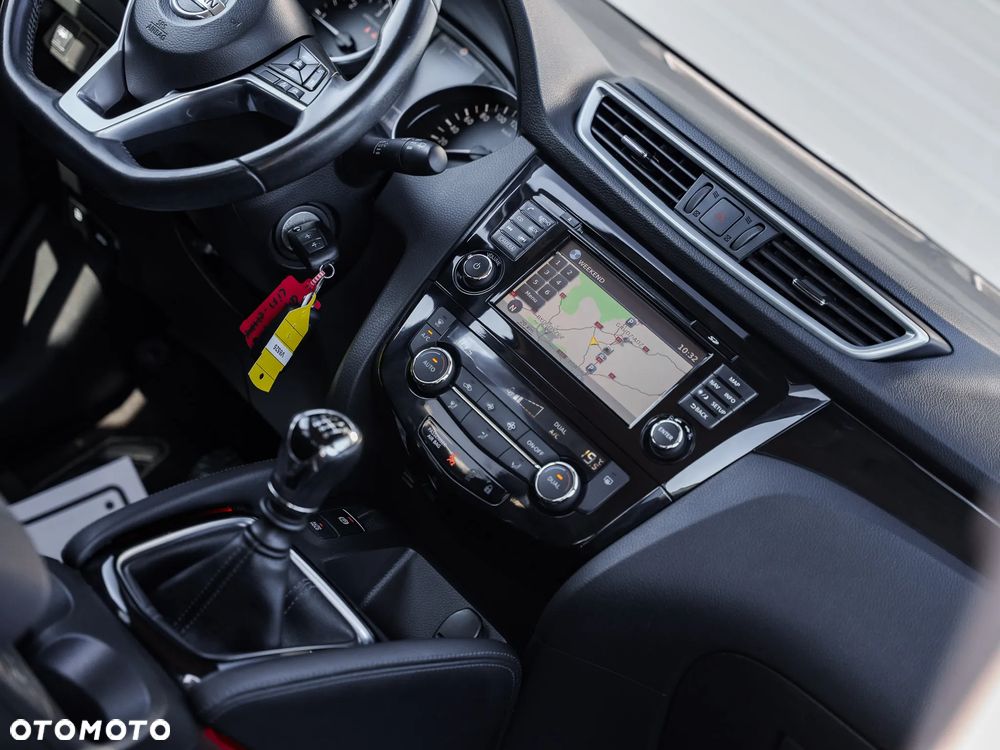 Nissan Qashqai 1.5 dCi N-Connecta - 19