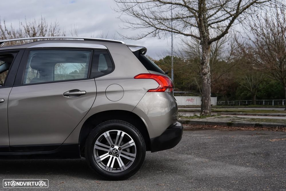 Peugeot 2008 1.2 PureTech Style - 18