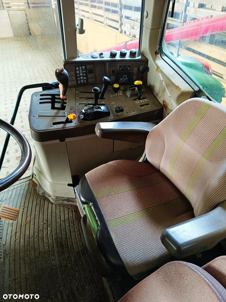 John Deere 6120 - 8
