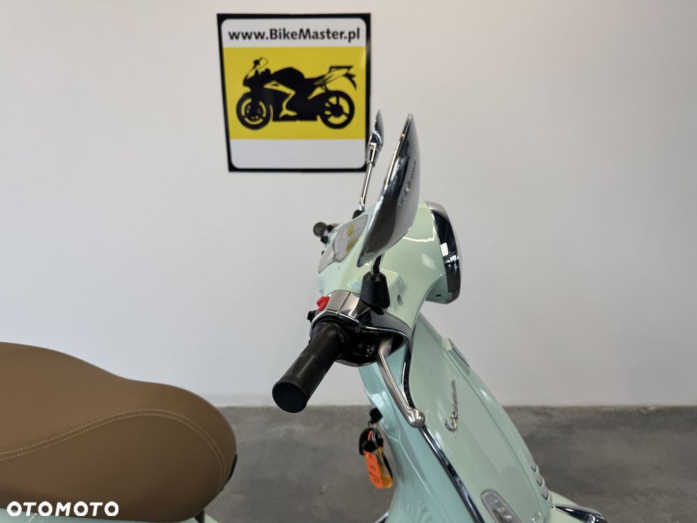 Piaggio Vespa - 10