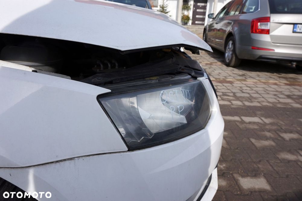 LAMPA PRZEDNIA PRAWA OCTAVIA III 5E3 5E1941018 SKODA 2012-2016 - 2