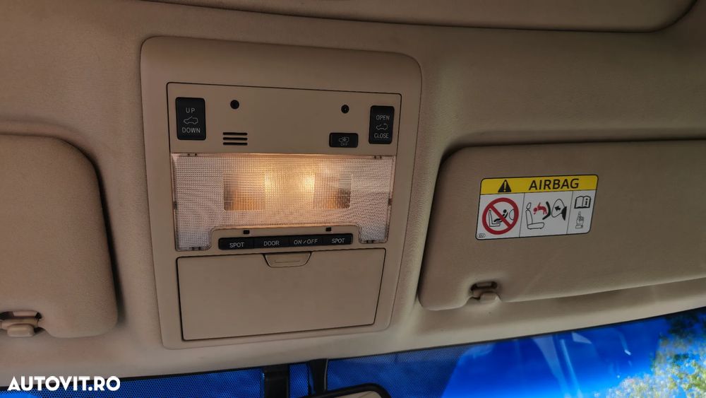 Toyota Land Cruiser 4.5 D-4D V8 Luxury - 35