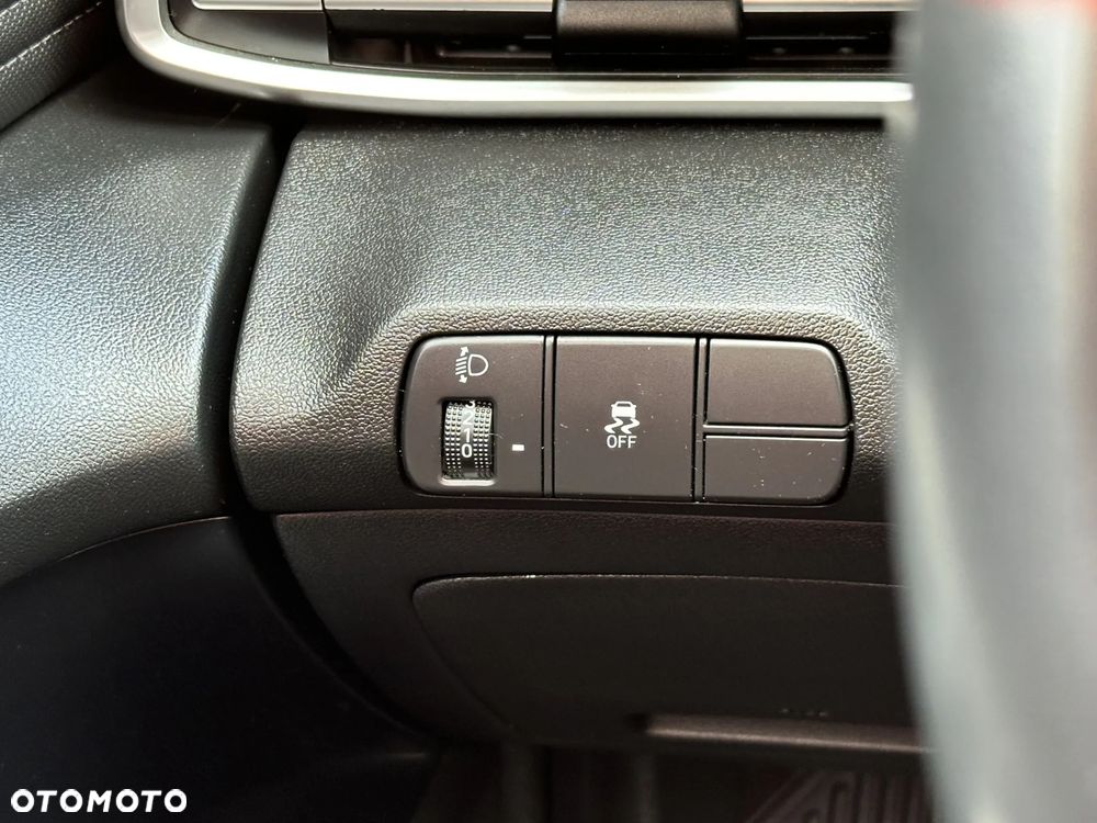 Hyundai Elantra 1.6 Modern CVT - 36