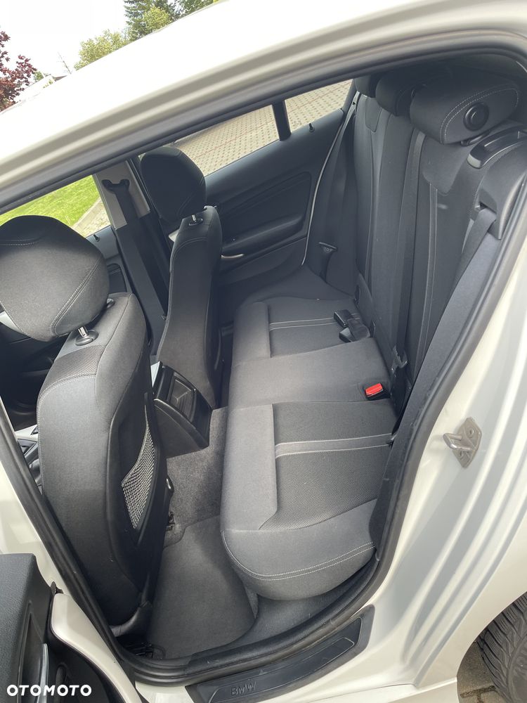 BMW Seria 1 118i - 6