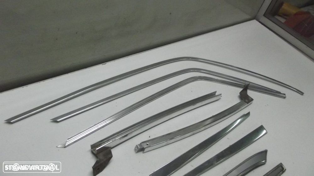 Mercedes 123 frisos vários - 3