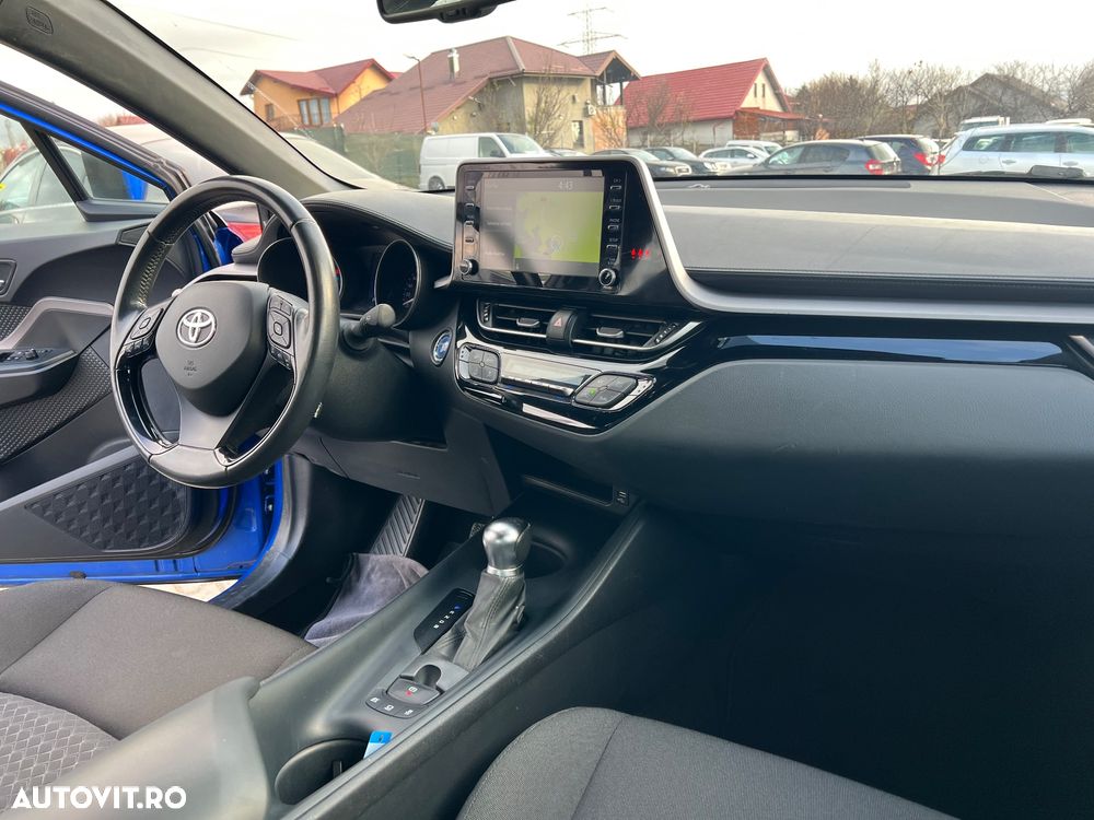 Toyota C-HR Hybrid Club - 8