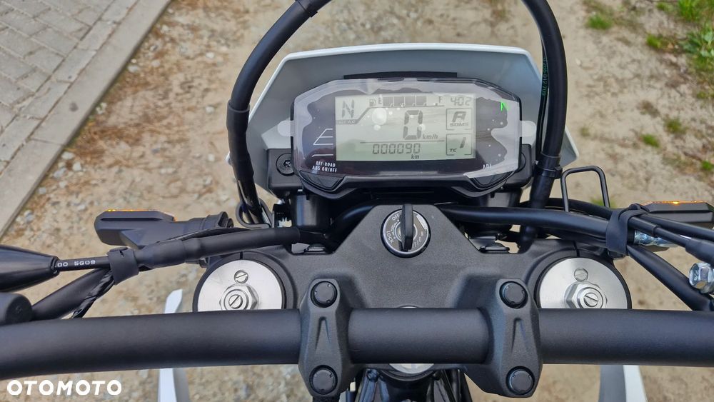Suzuki DR-Z - 35