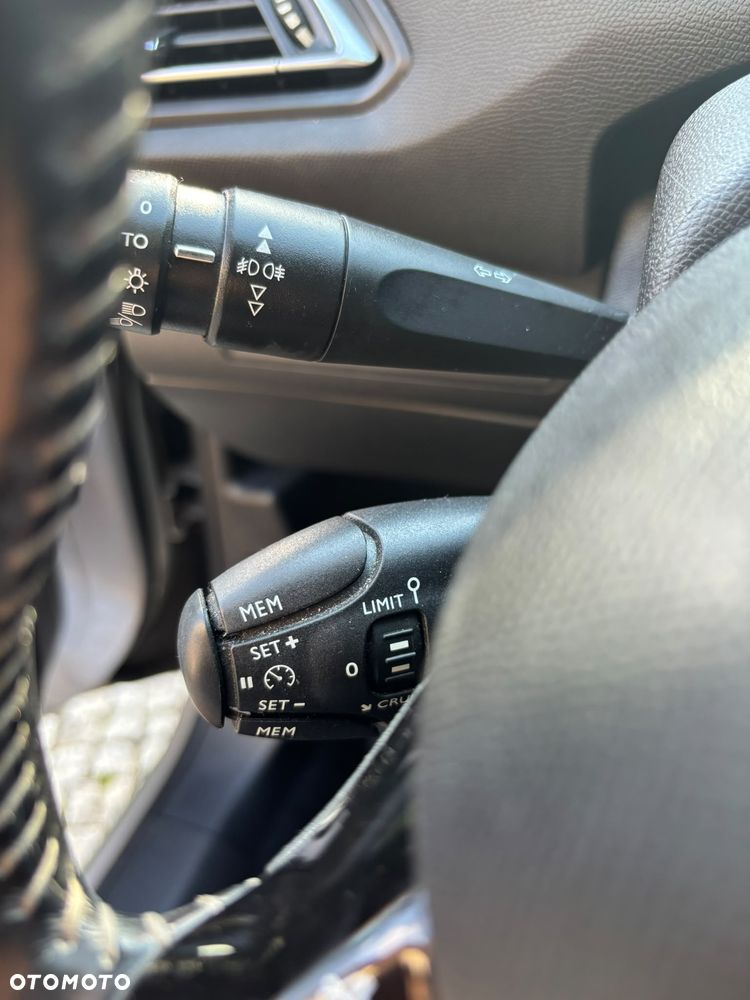 Peugeot 308 PureTech 130 Stop & Start Allure - 25
