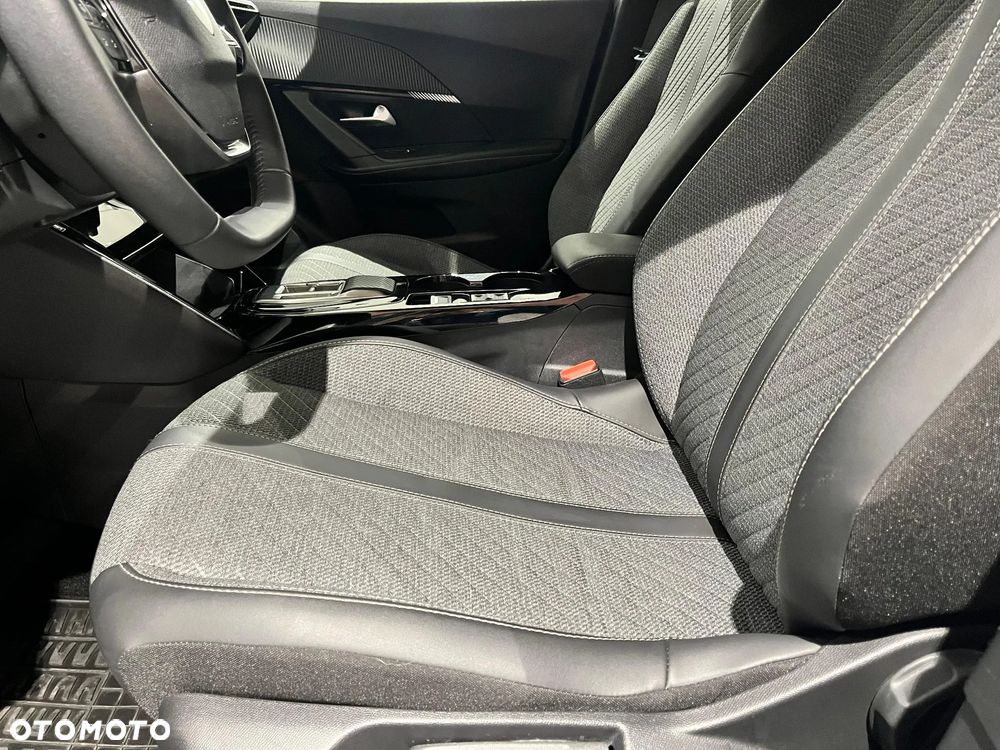 Peugeot 2008 1.2 PureTech Allure S&S EAT8 - 10