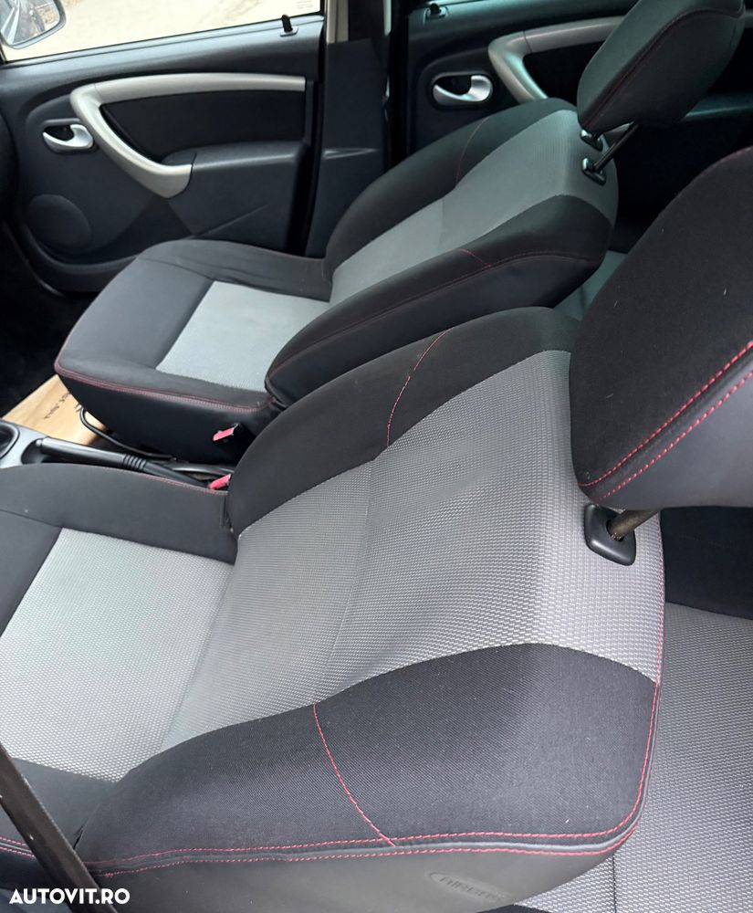 Dacia Duster 1.6 4x2 Laureate - 14