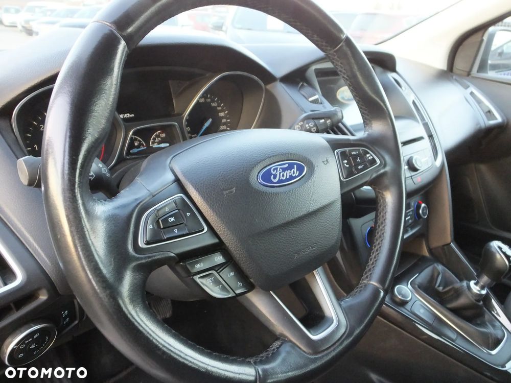 Ford Focus 1.5 TDCi DPF Start-Stopp-System Titanium - 24