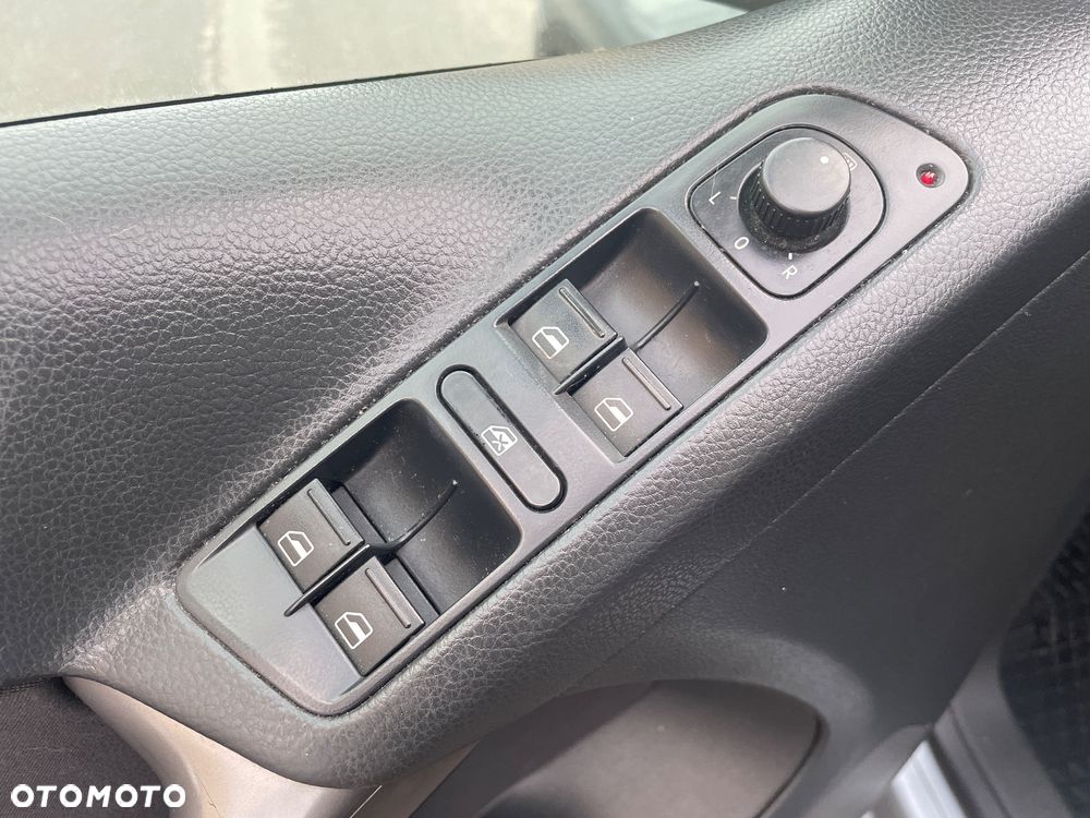 Volkswagen Tiguan 2.0 TDI BlueMot Sport&Style - 38