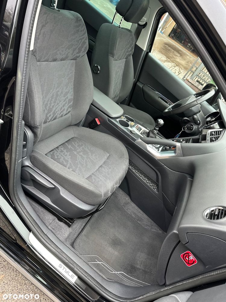 Peugeot 3008 1.6 THP Style - 23