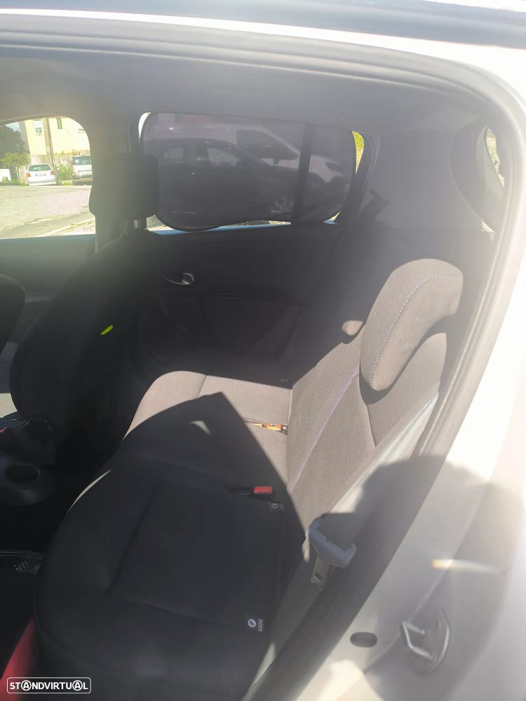 Renault Clio 1.2 16V Dynamique - 17