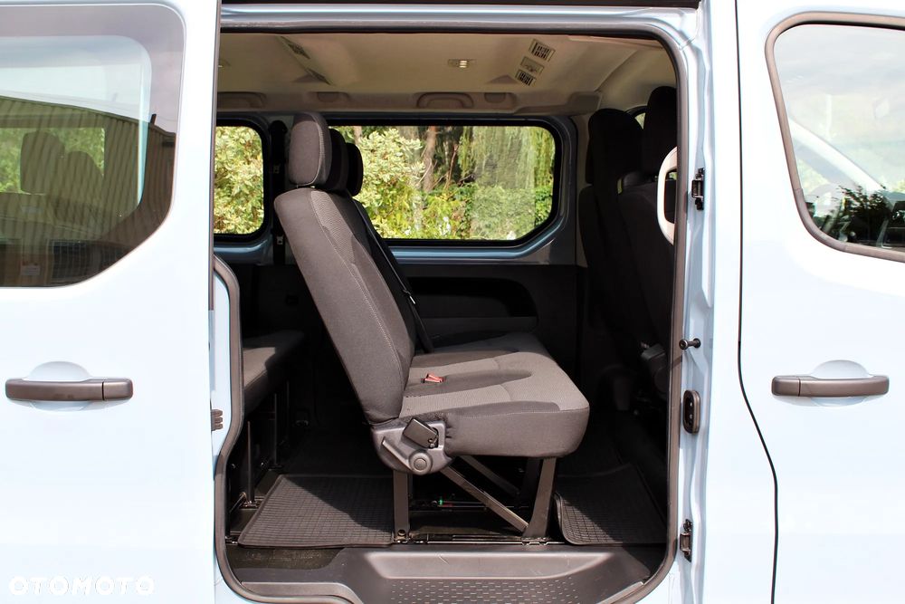 Renault Trafic - 12