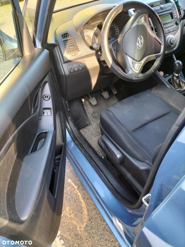 Hyundai ix20 1.4 Classic + - 11