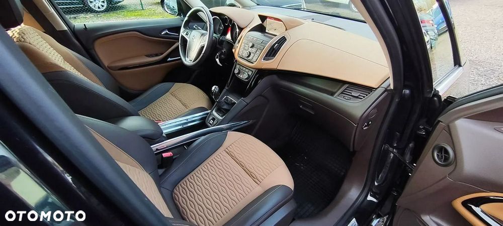 Opel Zafira - 12