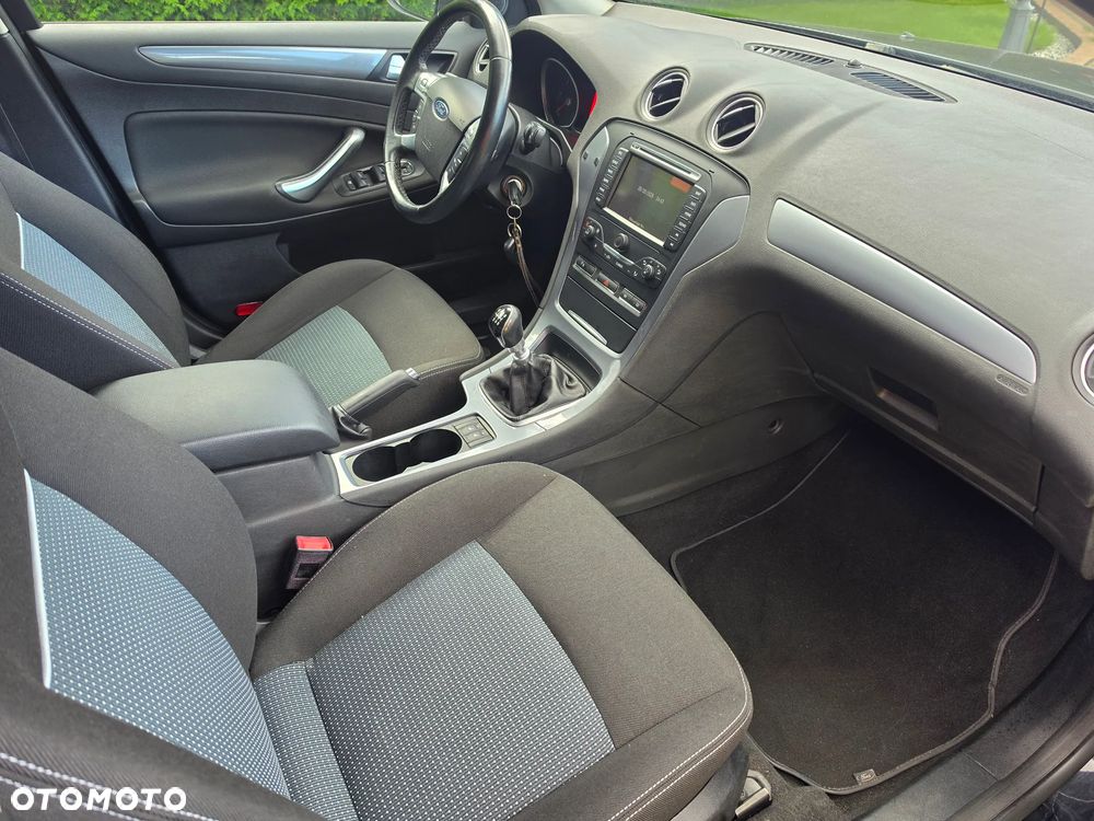 Ford Mondeo - 19
