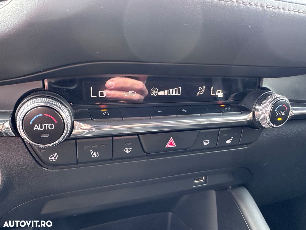 Mazda 3 e-SKYACTIV-X 2.0 M HYBRID DRIVE SELECTION - 29