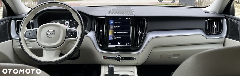 Volvo XC 60 B4 D AWD Geartronic Momentum Pro - 27