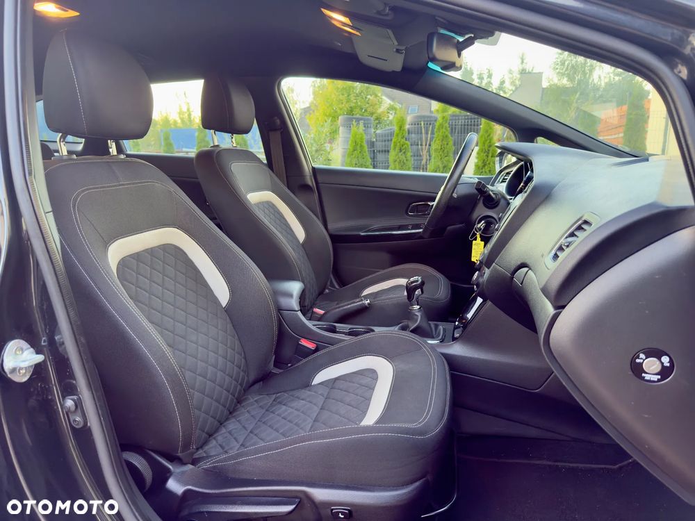 Kia Ceed Cee'd 1.6 CRDi GT Line - 31