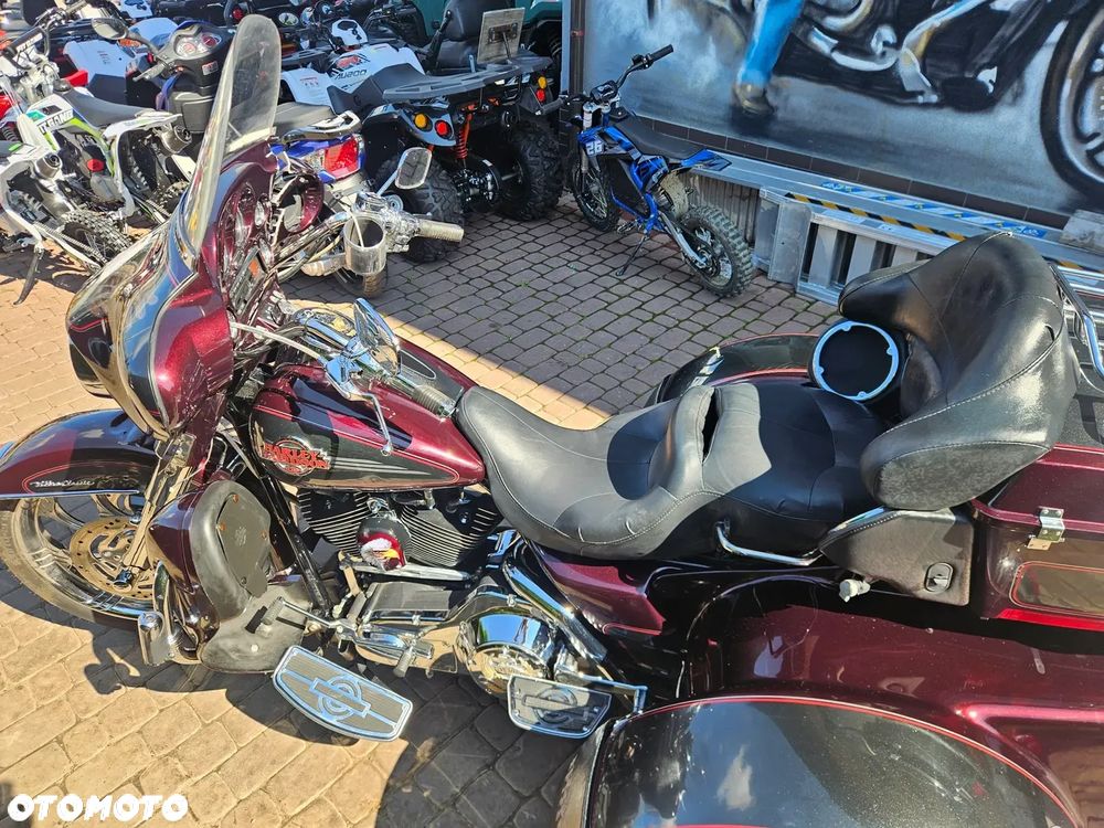 Harley-Davidson FLH Electra Glide - 26