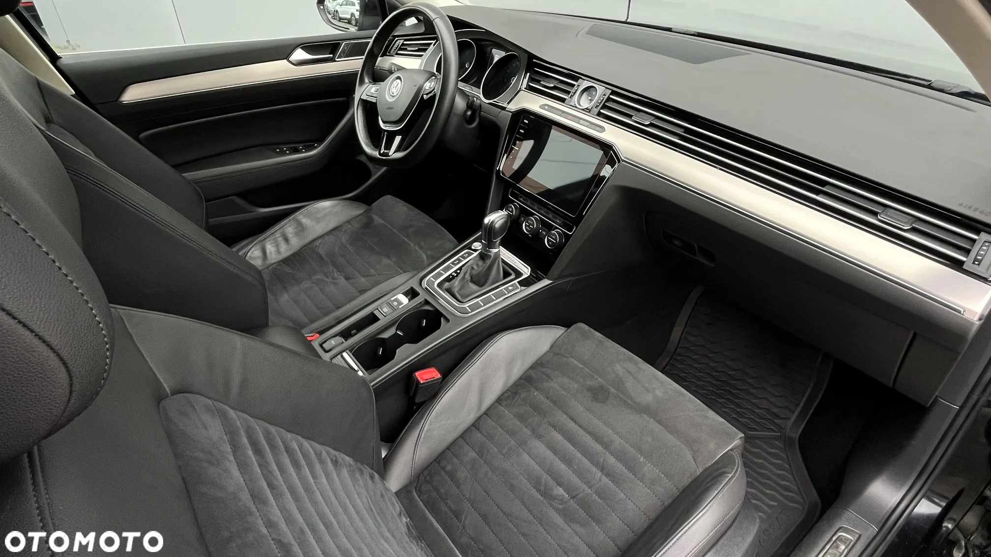 Volkswagen Passat 2.0 TDI BMT 4Mot Highline DSG - 16