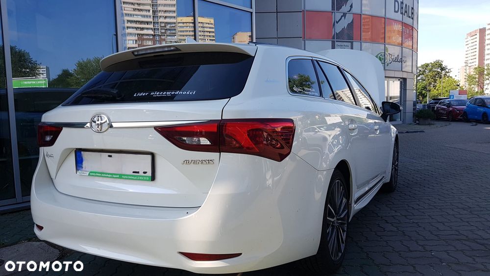 Toyota Avensis 2.0 D-4D Selection - 11