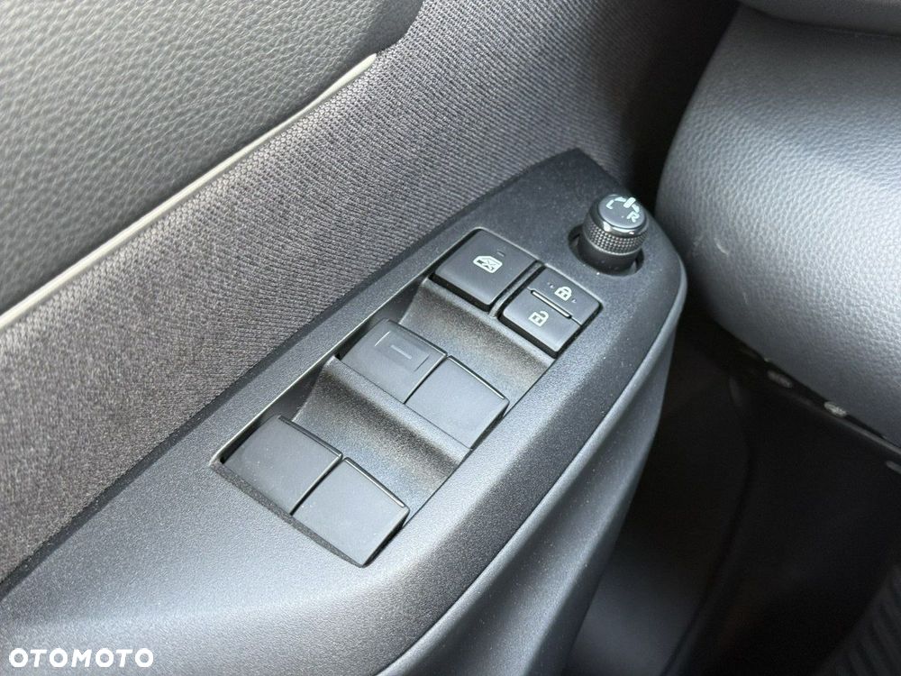 Toyota Yaris Cross Hybrid 1.5 Comfort - 23