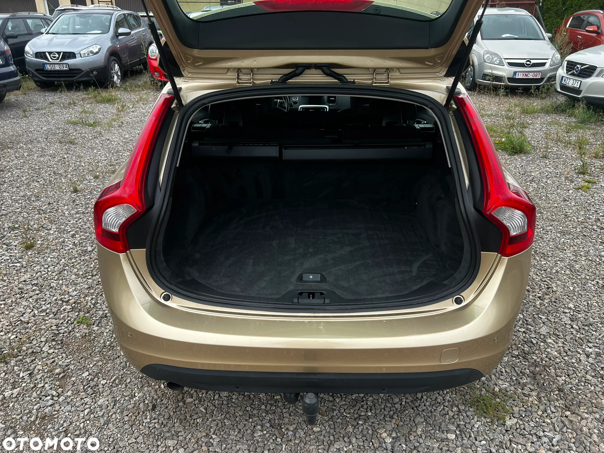 Volvo V60 DRIVe Momentum - 27