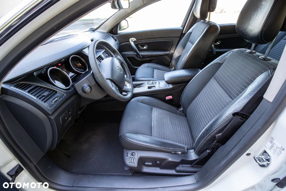 Renault Latitude 2.0 dCi Privilege - 7