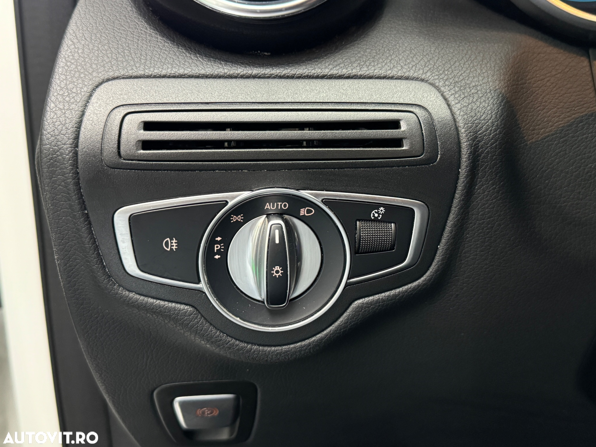 Mercedes-Benz GLC 300 e 4MATIC - 19