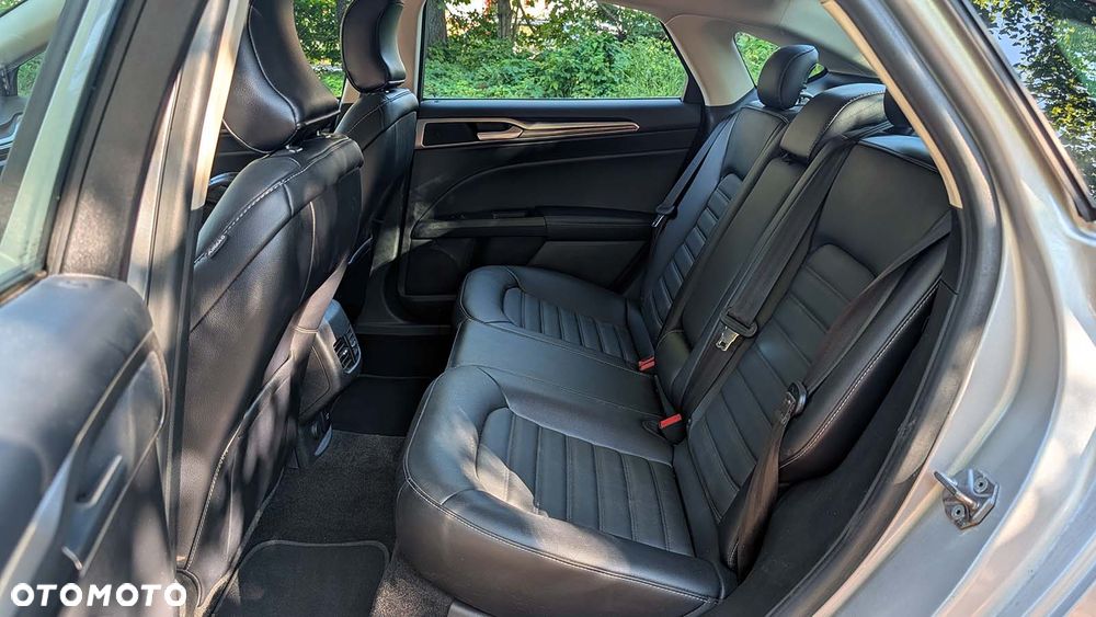 Ford Fusion - 5