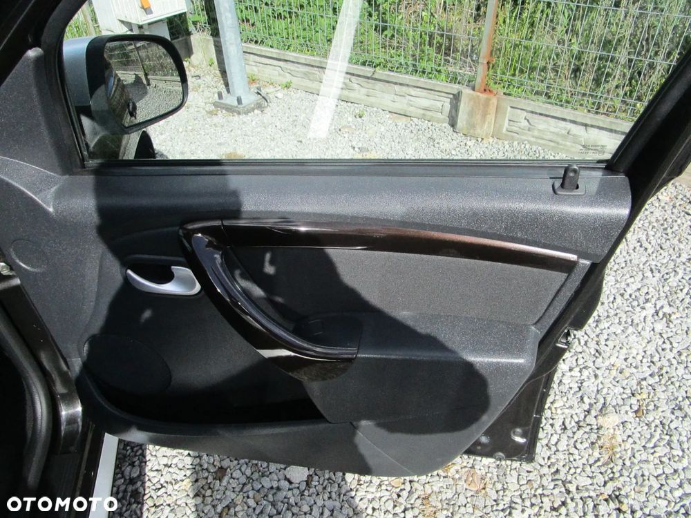 Dacia Duster 1.6 16V 4x2 Prestige - 26
